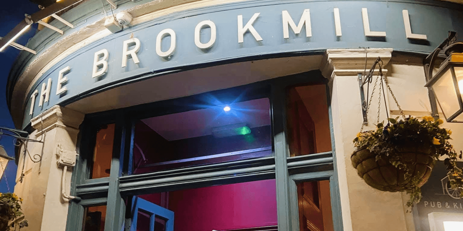 Cheers, Mate! A Toast to the British Pub